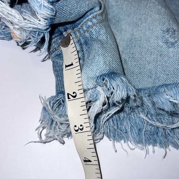 We The Free Twenty Seven Short Jean Shorts Size 27 - Picture 8 of 9